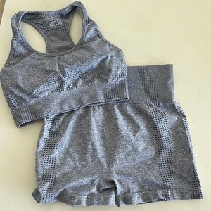 Amazon workout set purple - top look